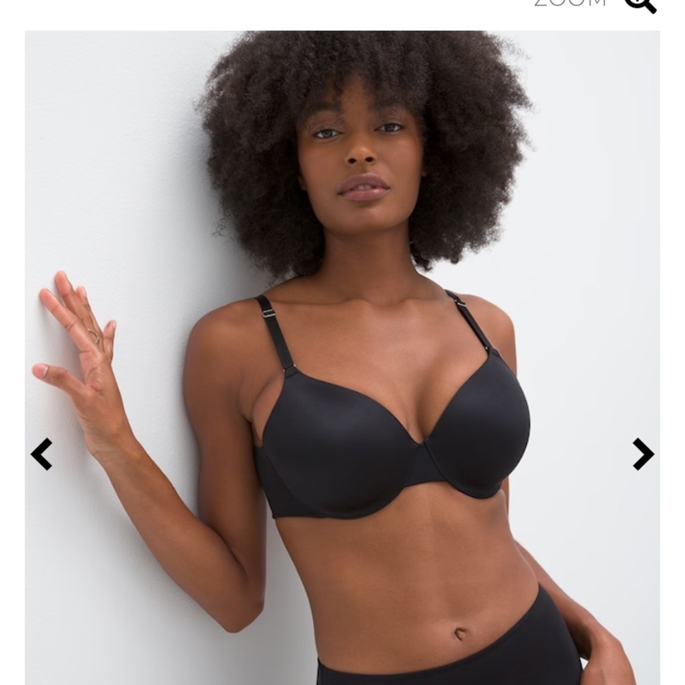 Excellent condition Vanishing Back Soma Bra. Hides Back Fat Buldges!